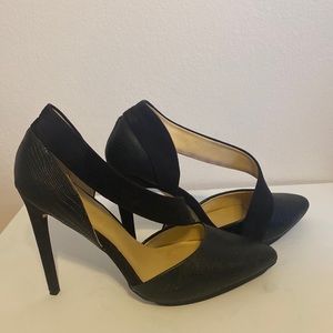 Gwen Stefani edition black spike heel